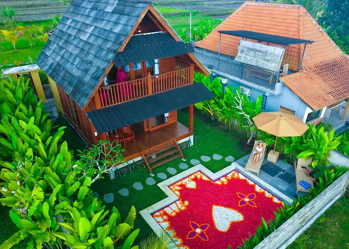 Romantic Wooden House With Private Pool In - Raka D'uma Villa
